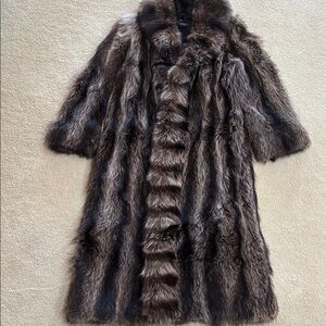 Luxurious Fur coat in Deep Brown